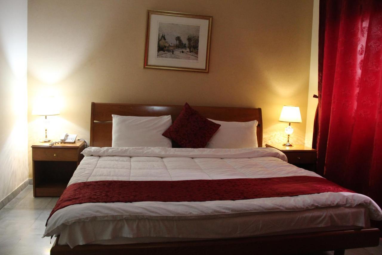 The Diplomat Hotell Beirut Eksteriør bilde
